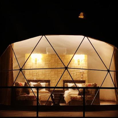Bubble Tent & Luxury Camp Hotel Wadi Rum Ruang foto