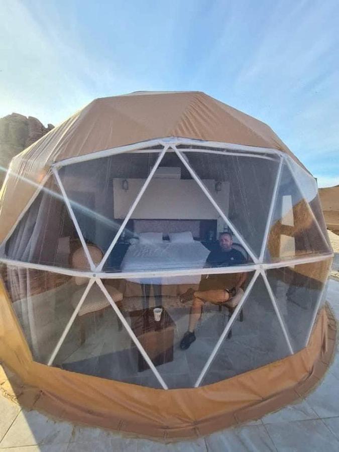 Bubble Tent & Luxury Camp Hotel Wadi Rum Bagian luar foto